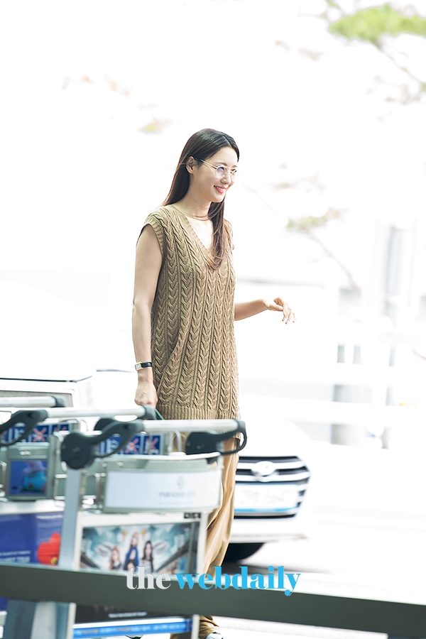 수현, 인천국제공항 출국 현장