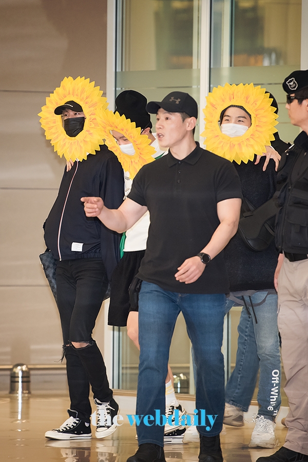 방탄소년단(BTS) 진-제이홉-슈가, 인천국제공항 입국 현장