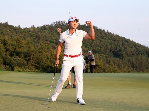 사진=기뻐하는 이형준 프로 / 출처=KPGA