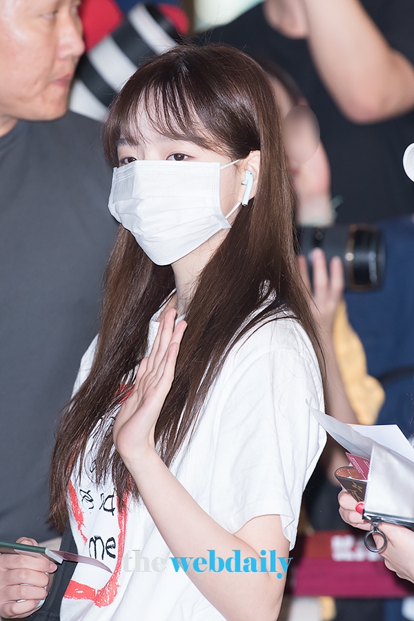 아이즈원(IZONE) 조유리, 김포국제공항 출국 현장