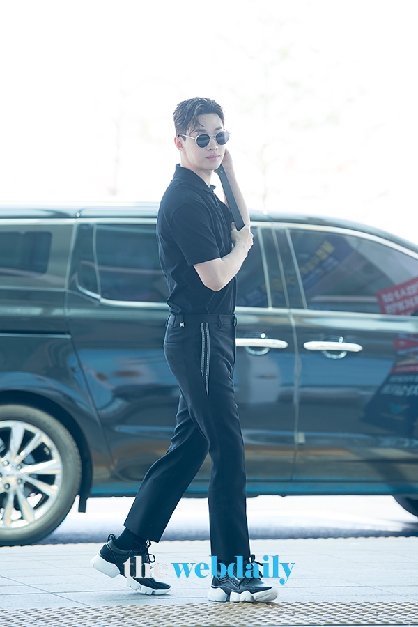 헨리, 인천국제공항 출국 현장