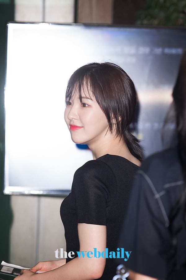 레드벨벳(RedVelvet) 웬디, 김포국제공항 출국 현장