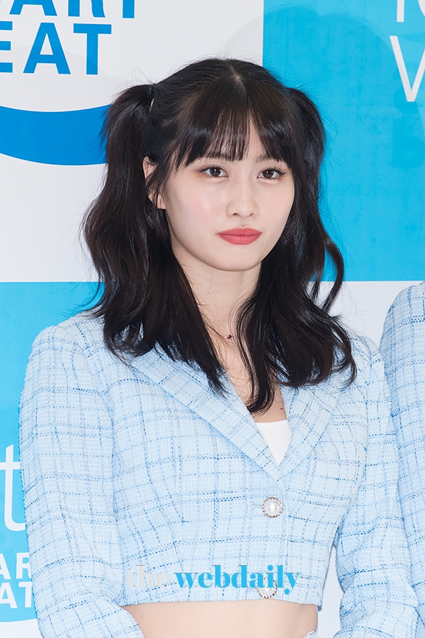 TWICE(트와이스) 모모, 포카리스웨트 이온워터 X 트와이스 팬사인회 현장