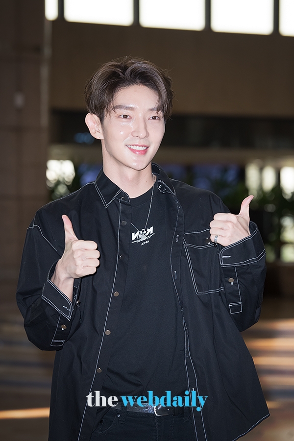 이준기, 김포국제공항 출국 현장
