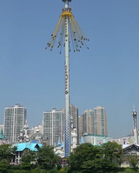 사진=롯데월드 자이로드롭 동영상 캡쳐