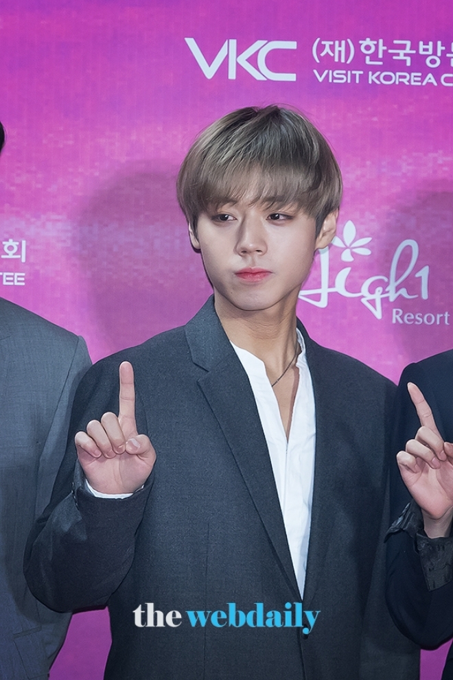 박지훈, '만화를 찢고 나온 비주얼의 아이돌' 1위 선정... '2위 수빈'