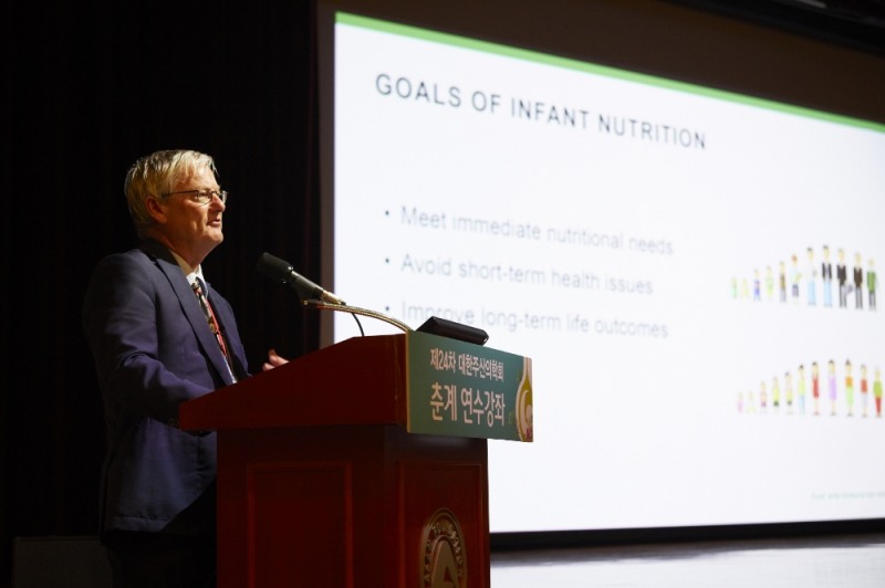 데어리고트 콜린 프로서 박사, 산양유아식 연구결과 발표 (사진=일동후디스)