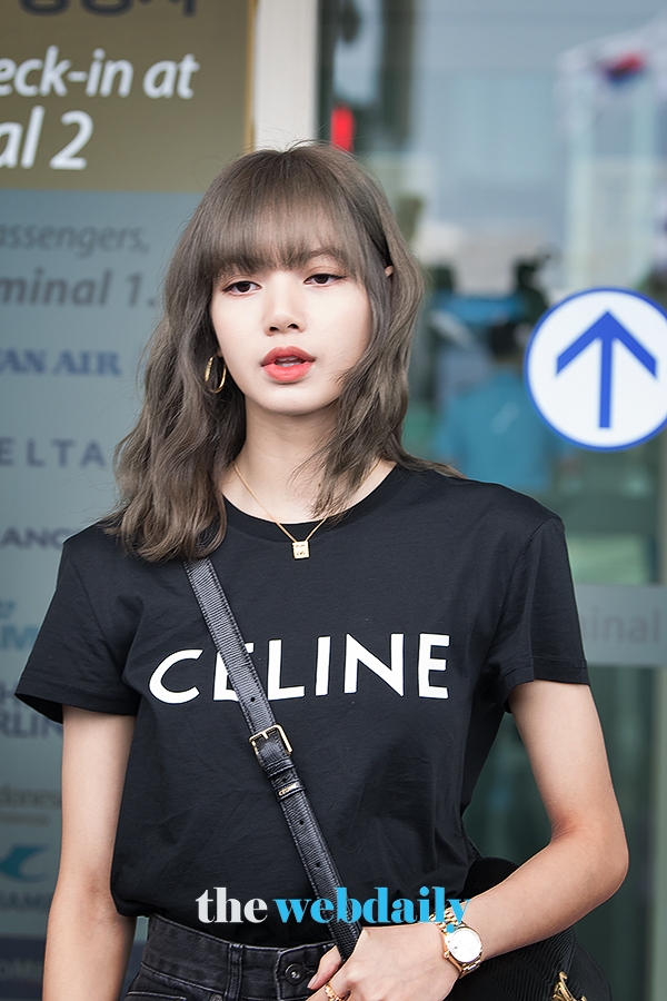 BLACKPINK(블랙핑크) 리사, 인천국제공항 출국 현장