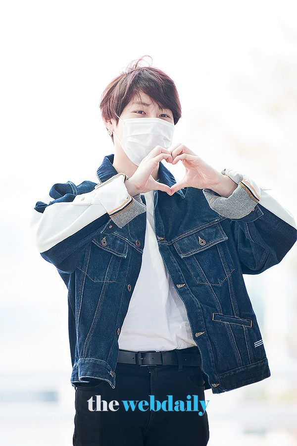 하성운, 인천국제공항 출국 현장