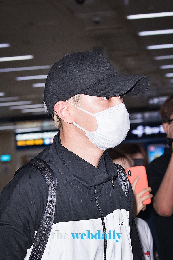 엑소(EXO) 찬열, 김포국제공항 입국 현장