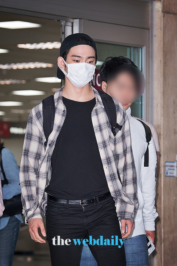 갓세븐(GOT7) 진영, 김포국제공항 입국 현장