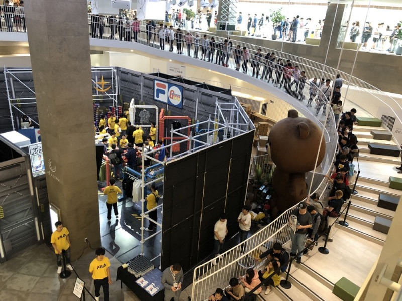 ‘휠라 (FILA) X 건담 콜라보’ 상륙에 부산이 들썩