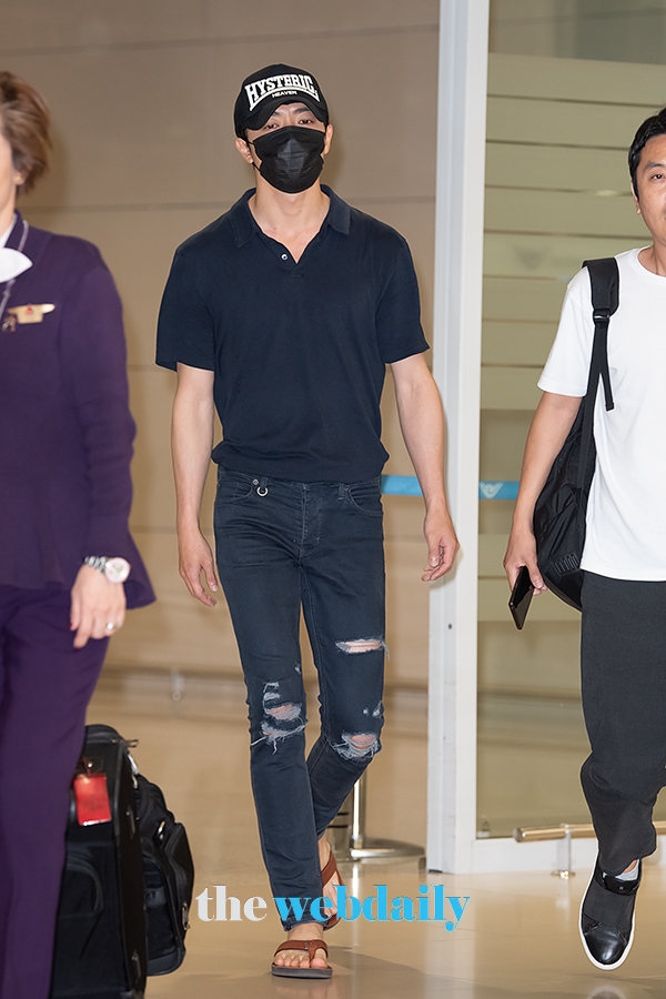 김재욱, 인천국제공항 입국 현장