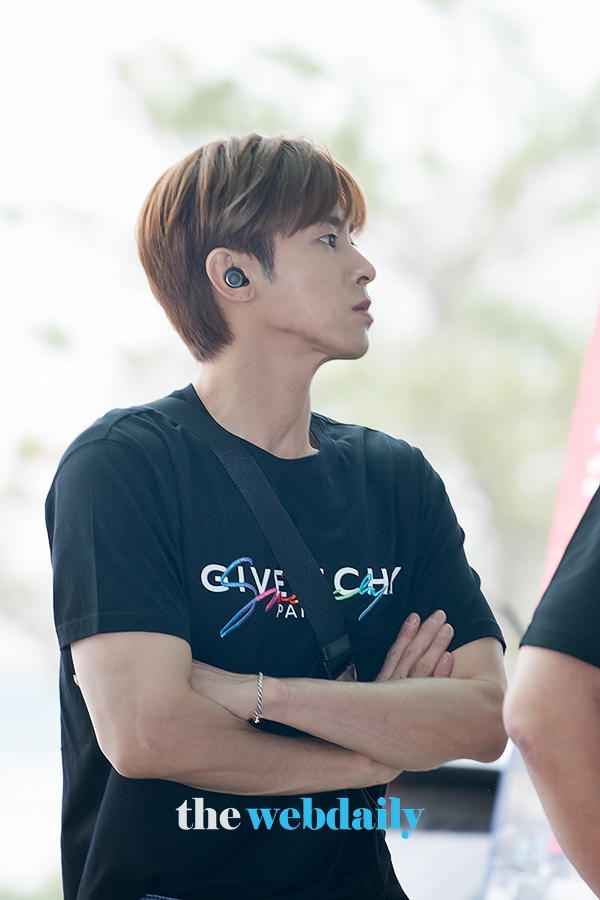 동방신기(TVXQ) 유노윤호, 인천국제공항 출국 현장