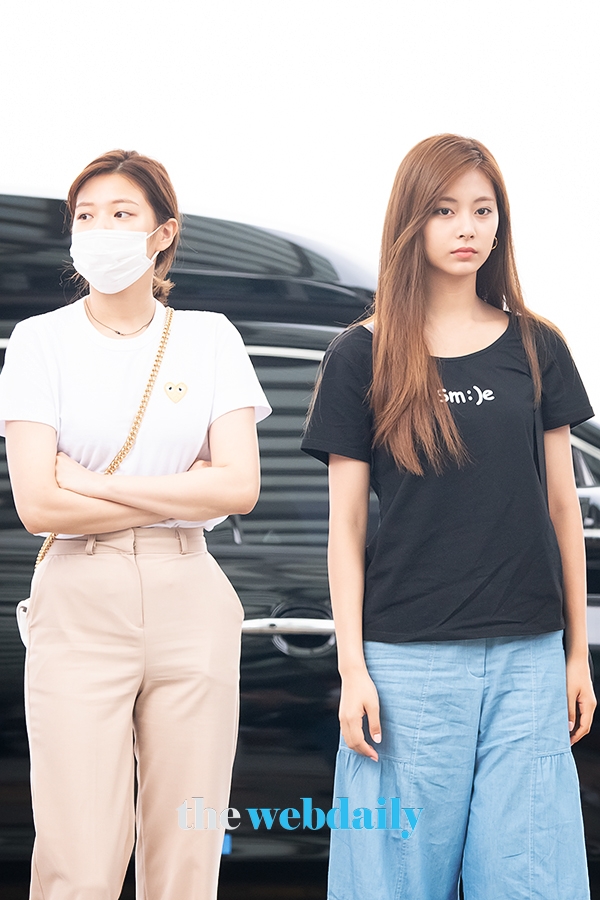 TWICE(트와이스) 정연-쯔위, 인천국제공항 출국 현장