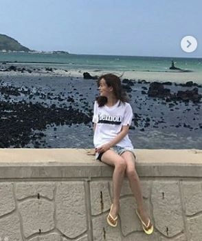 손여은, 앉아서도 예쁨 뿜뿜...길쭉길쭉한 다리라인