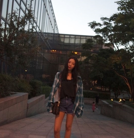 출처=레이나 SNS