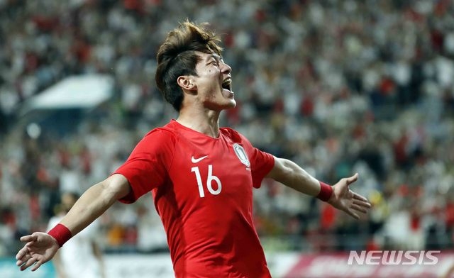 황의조, 대중들에게 보여줬던 그의 활약...지구촌으로 뻗을까