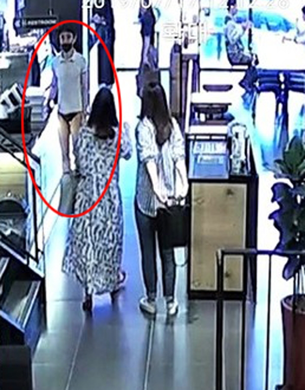 ‘충주 티팬티남’ 사건에 대해 갖가지 잡음이 속출하는 하루다 / 출처 NEWSIS