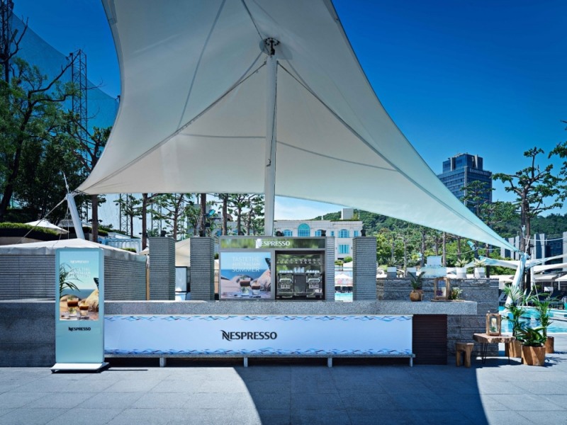 호캉스족 잡기 위한 호텔들의 특별한 콜라보 대전(大戰)