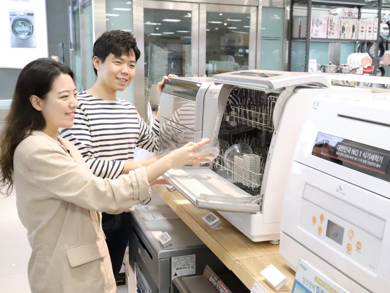 무더위에 쾌적한 여름 날 수 있게 도와주는 주방가전 인기