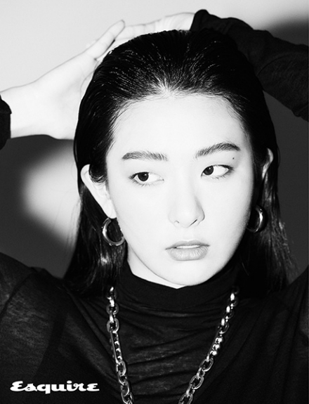레드벨벳 슬기, 유니크한 감성 담긴 화보 공개... '고혹적인 매력'