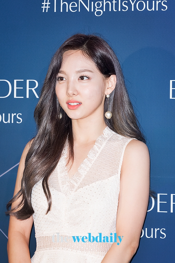 TWICE(트와이스) 나연, 에스티로더 신상품 포토월 현장