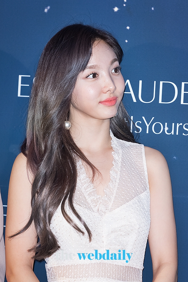 TWICE(트와이스) 나연, 에스티로더 신상품 포토월 현장