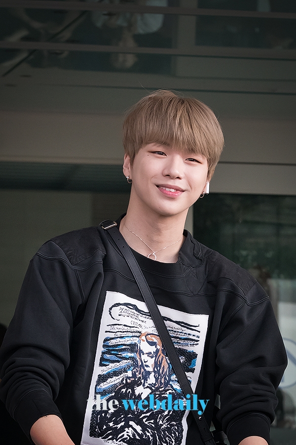 강다니엘, 인천국제공항 출국 현장