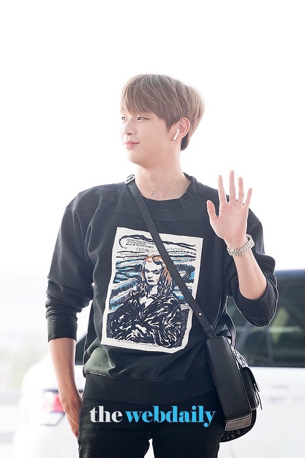 강다니엘, 인천국제공항 출국 현장