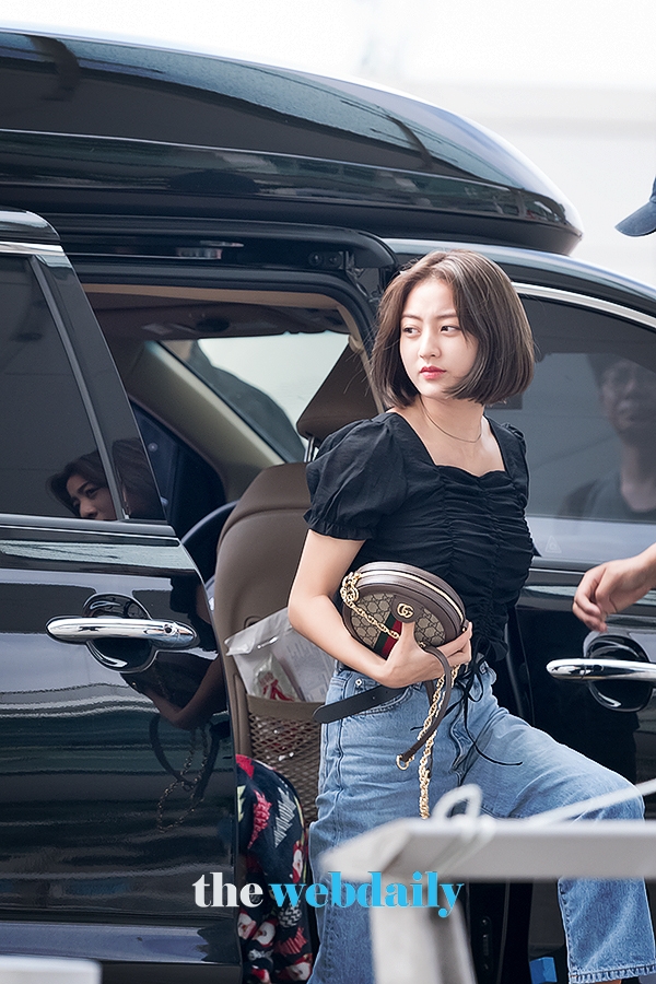 TWICE(트와이스) 지효, 인천국제공항 출국 현장