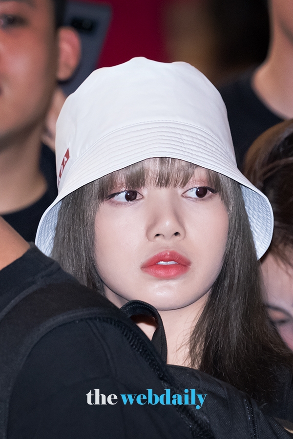 BLACKPINK(블랙핑크) 리사, 인천국제공항 입국 현장