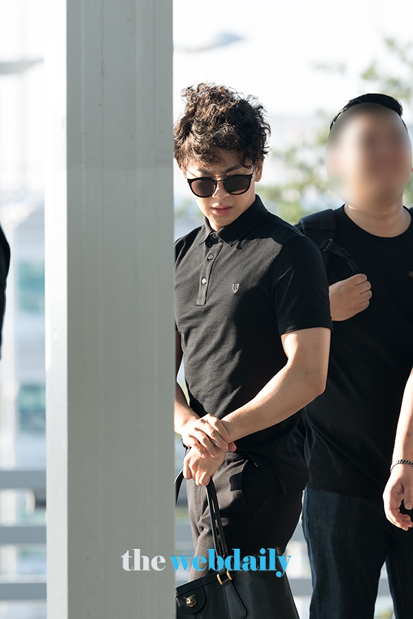 아이콘(iKON) 송윤형, 김포국제공항 출국 현장