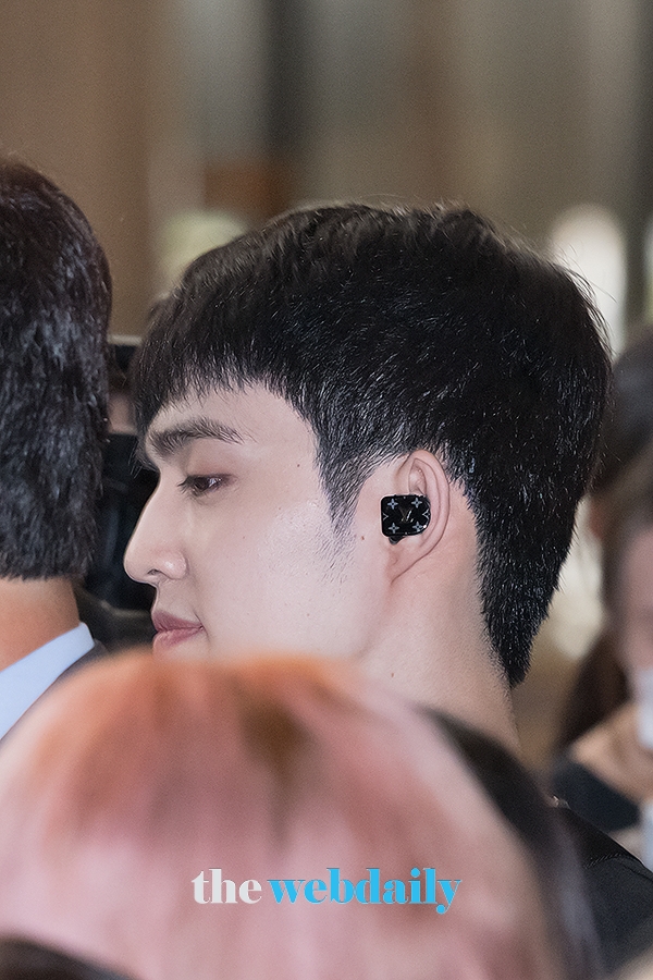 세븐틴(Seventeen) 에스쿱스, 김포국제공항 출국 현장