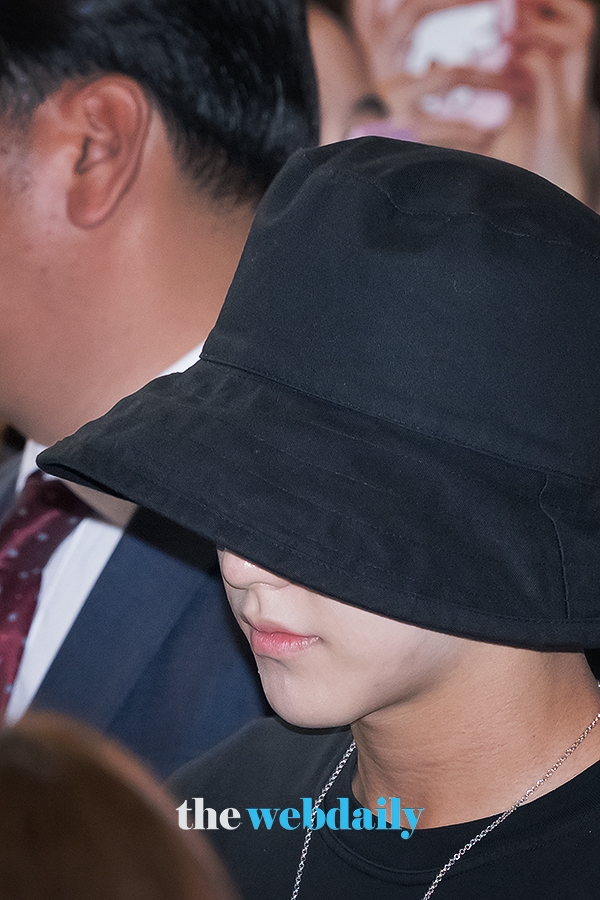 세븐틴(Seventeen) 호시, 김포국제공항 출국 현장