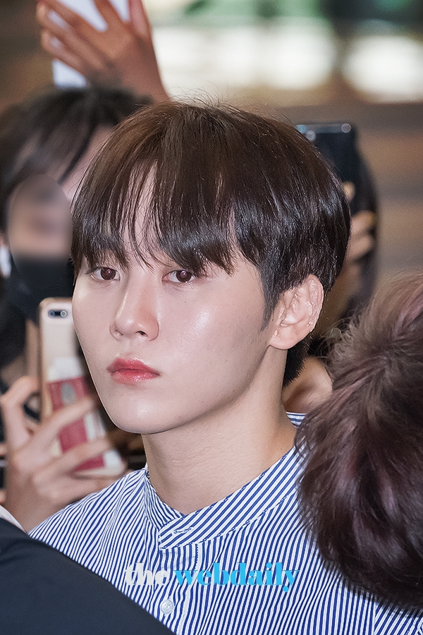 세븐틴(Seventeen) 승관, 김포국제공항 출국 현장
