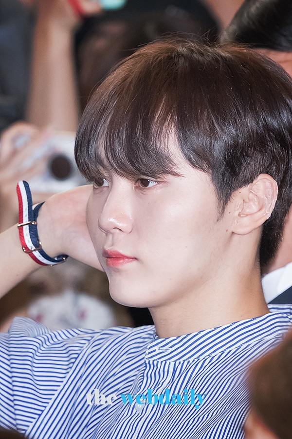 세븐틴(Seventeen) 승관, 김포국제공항 출국 현장