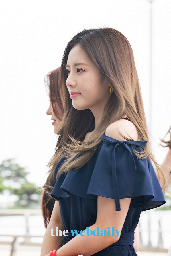 프로미스나인(fromis_9) 박지원, 인천국제공항 출국 현장