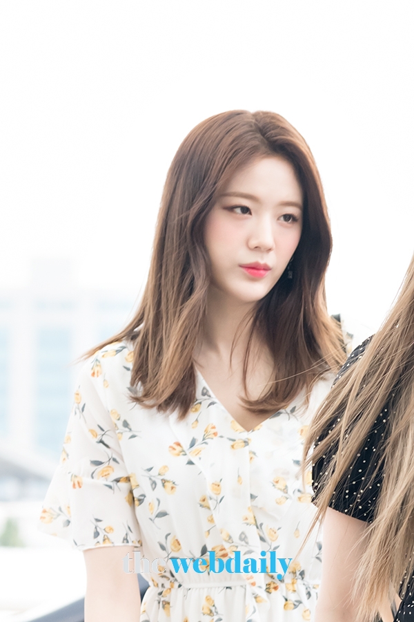 프로미스나인(fromis_9) 장규리, 인천국제공항 출국 현장