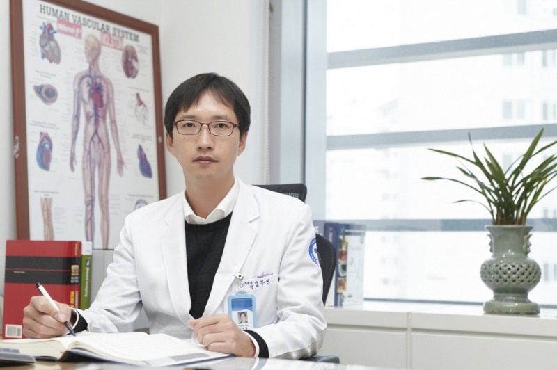 만성질환 많은 노년층…다수의 약물복용 주의해야