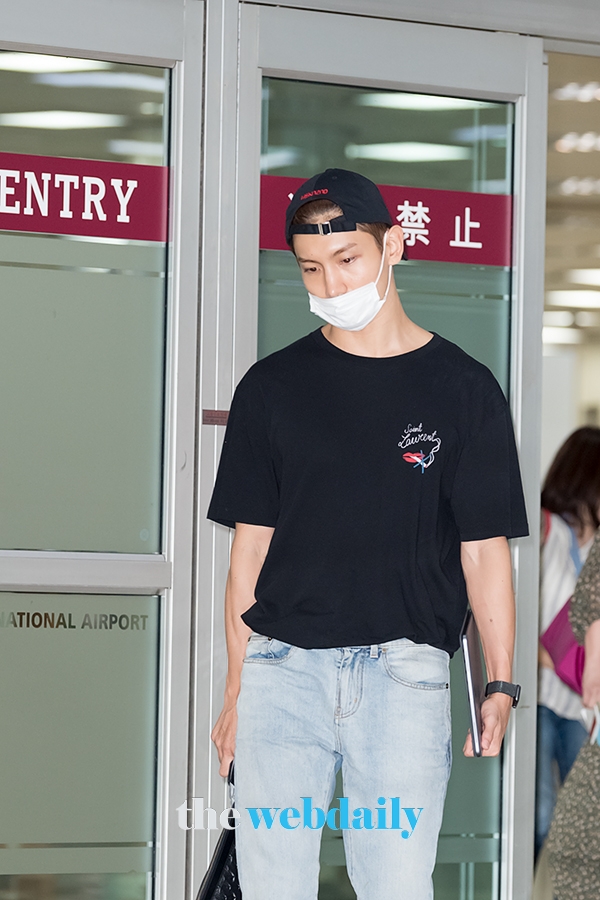 동방신기(TVXQ) 최강창민, 김포국제공항 입국 현장