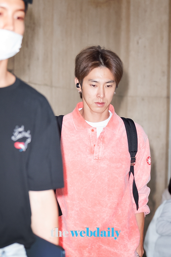 동방신기(TVXQ) 유노윤호, 김포국제공항 입국 현장