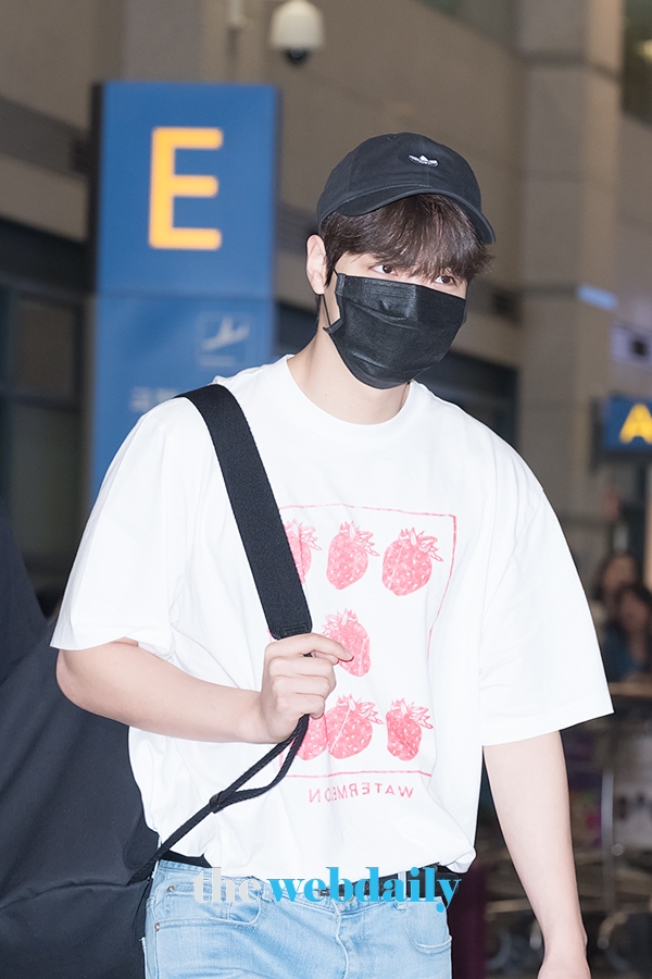 뉴이스트 JR, 인천국제공항 입국 현장