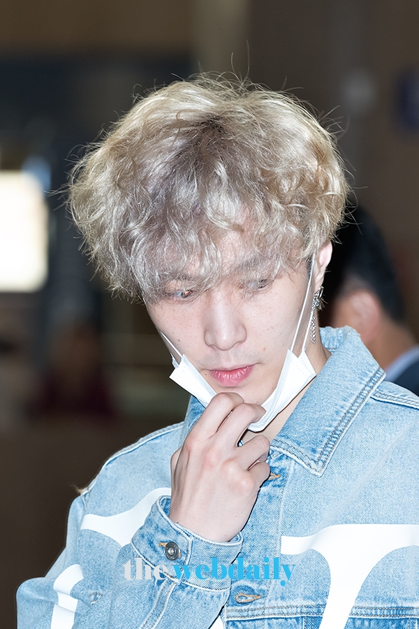 레이, 김포국제공항 출국 현장