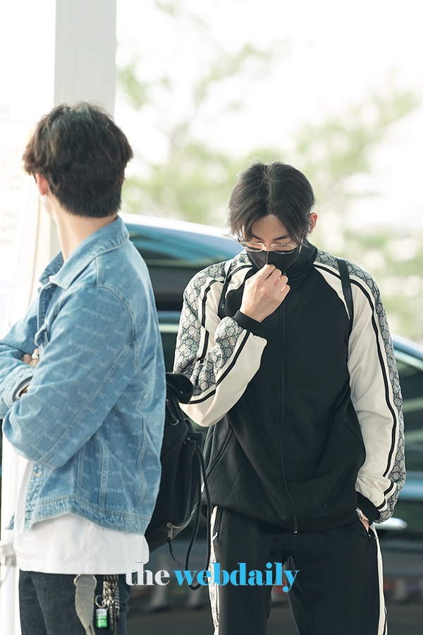 갓세븐(GOT7) 뱀뱀, 인천국제공항 출국 현장