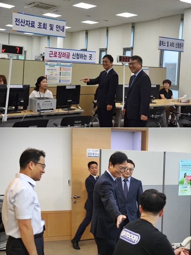 이동신 부산국세청장이 수영세무서와 장려금 콜센터를 방문해 격려하고 있다.(사진제공=부산국세청)