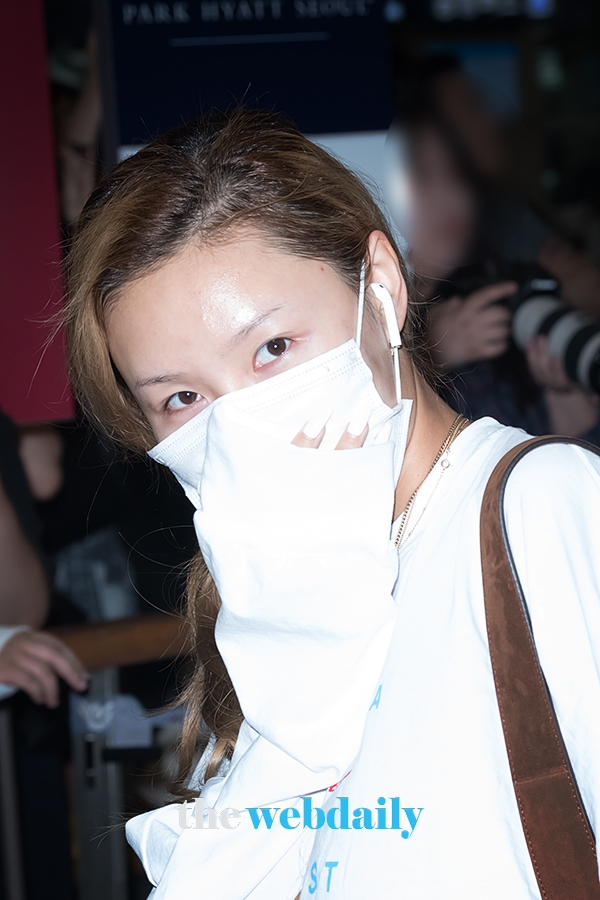 마마무(MAMAMOO) 화사, 인천국제공항 입국 현장