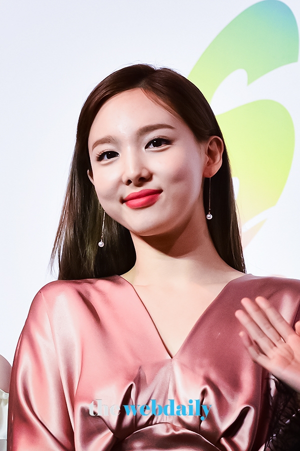 TWICE(트와이스) 나연, '2019 소리바다 베스트 케이뮤직 어워즈' 블루카펫 행사 현장