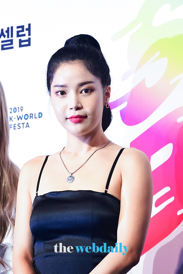 마마무(MAMAMOO) 솔라, '2019 소리바다 베스트 케이뮤직 어워즈' 블루카펫 행사 현장