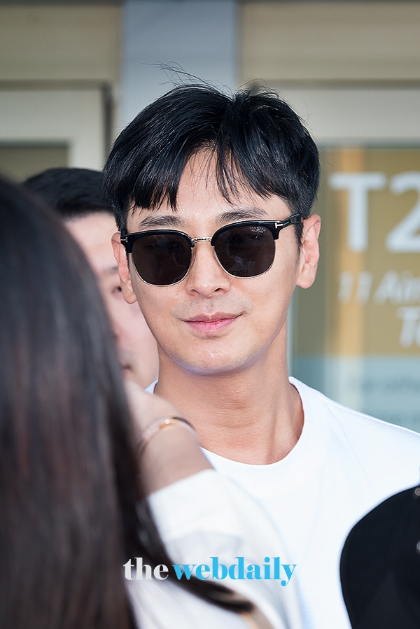 주지훈, 인천국제공항 출국 현장